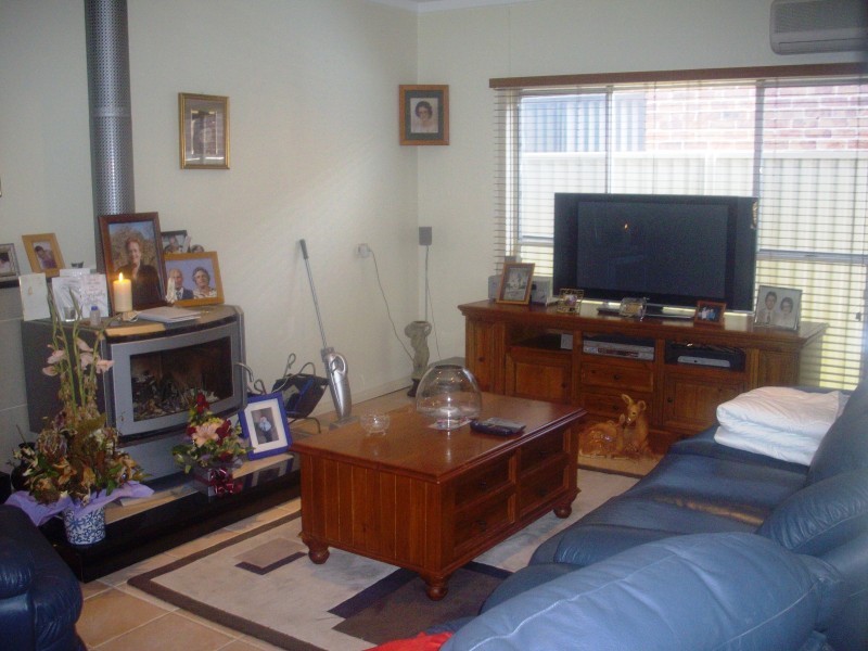 Edensor Park NSW 2176