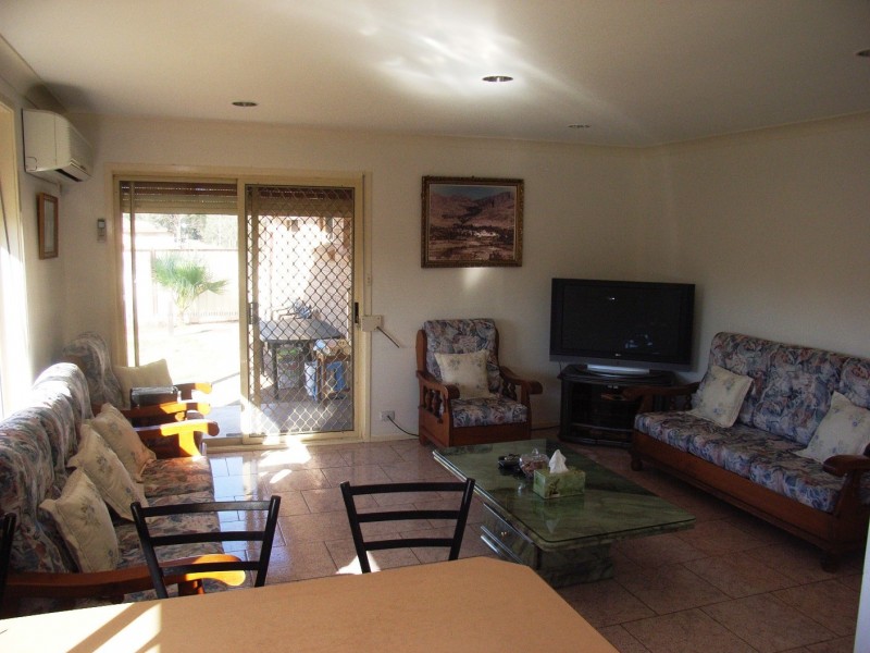 Edensor Park NSW 2176