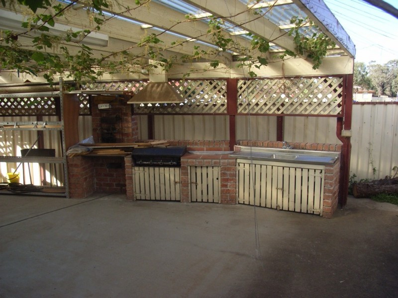 Edensor Park NSW 2176