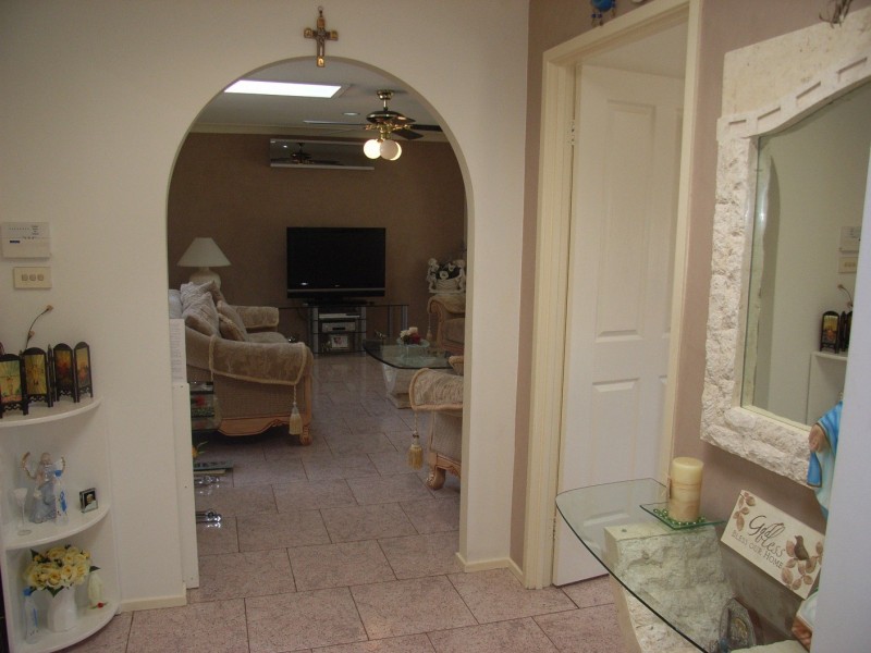 Edensor Park NSW 2176