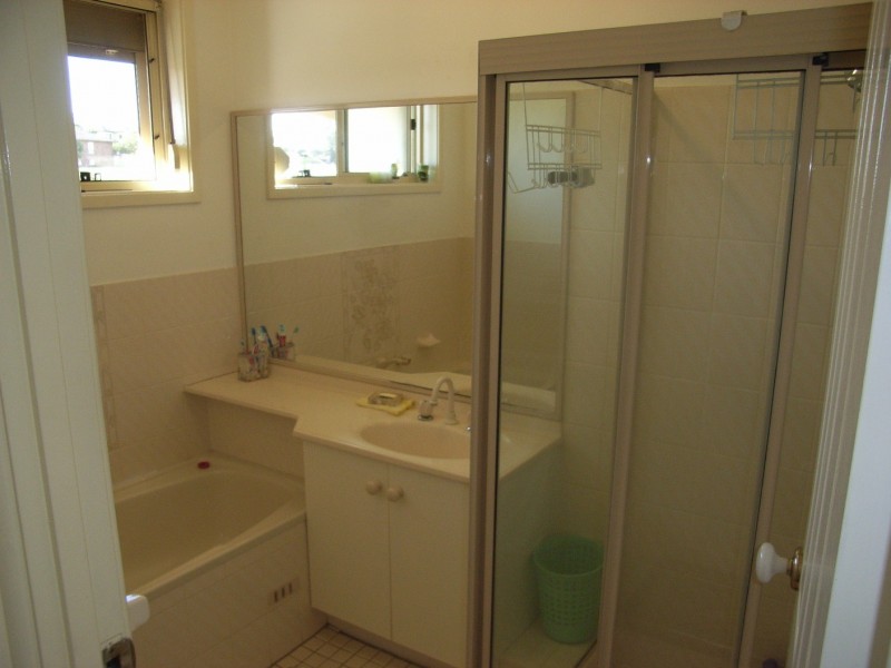 Edensor Park NSW 2176