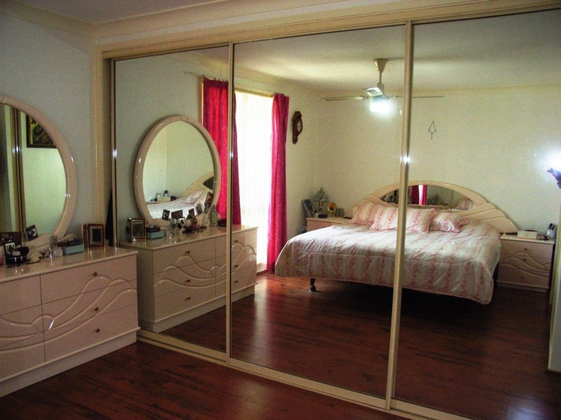 Edensor Park NSW 2176