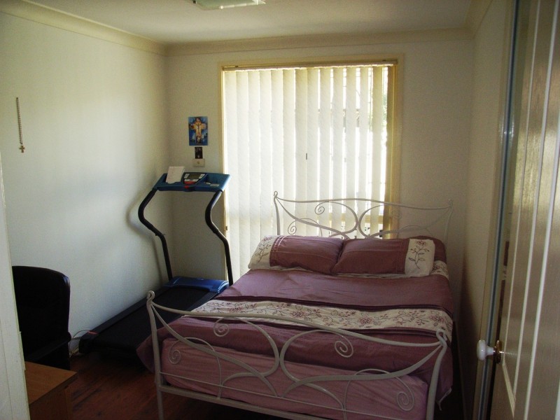 Edensor Park NSW 2176