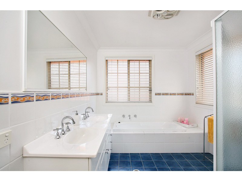 West Hoxton NSW 2171