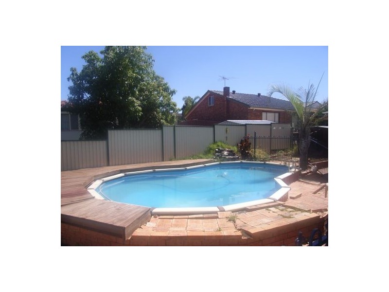 Edensor Park NSW 2176