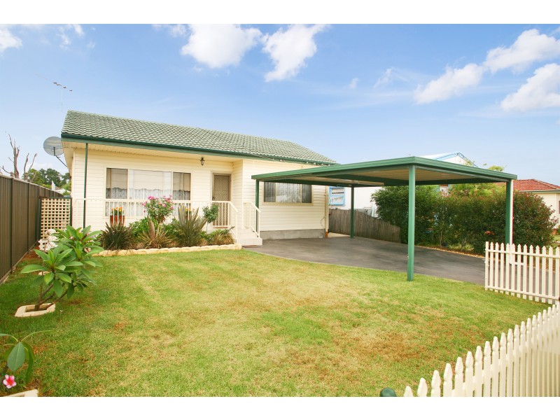 18 Rowley Street, Smithfield NSW 2164