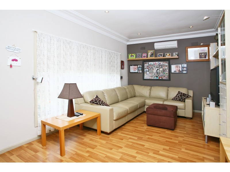 18 Rowley Street, Smithfield NSW 2164