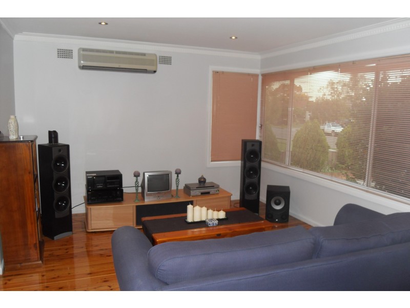 39 Kambala Crescent, Fairfield West NSW 2165