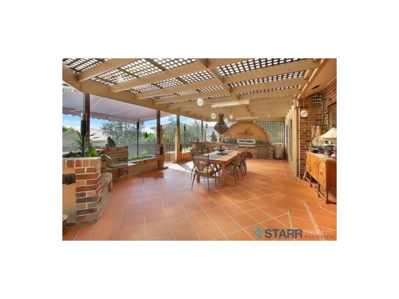 8 Begovich Crescent, Abbotsbury NSW 2176