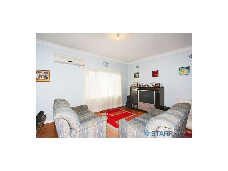 287 Hamilton Road, Fairfield West NSW 2165