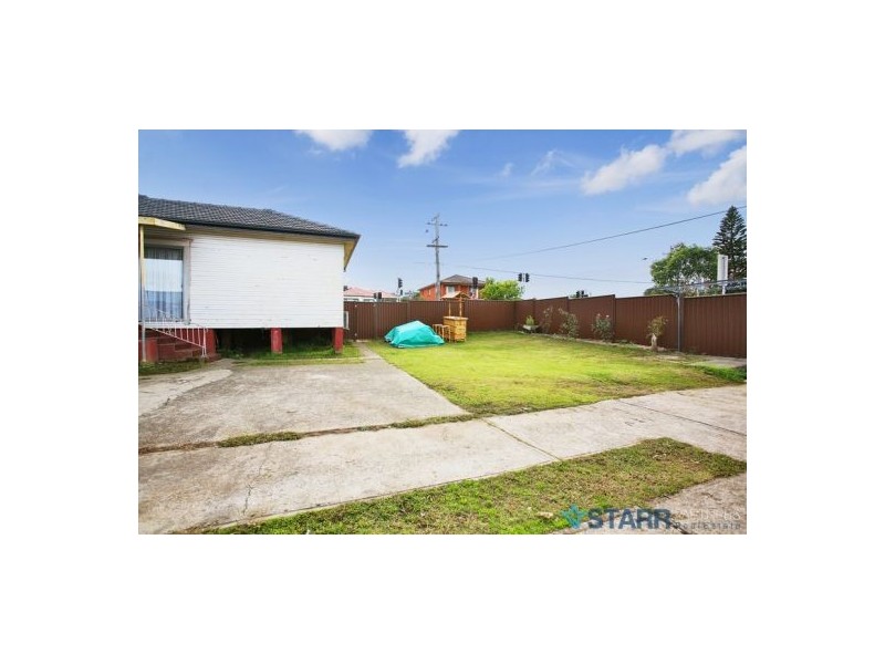 287 Hamilton Road, Fairfield West NSW 2165
