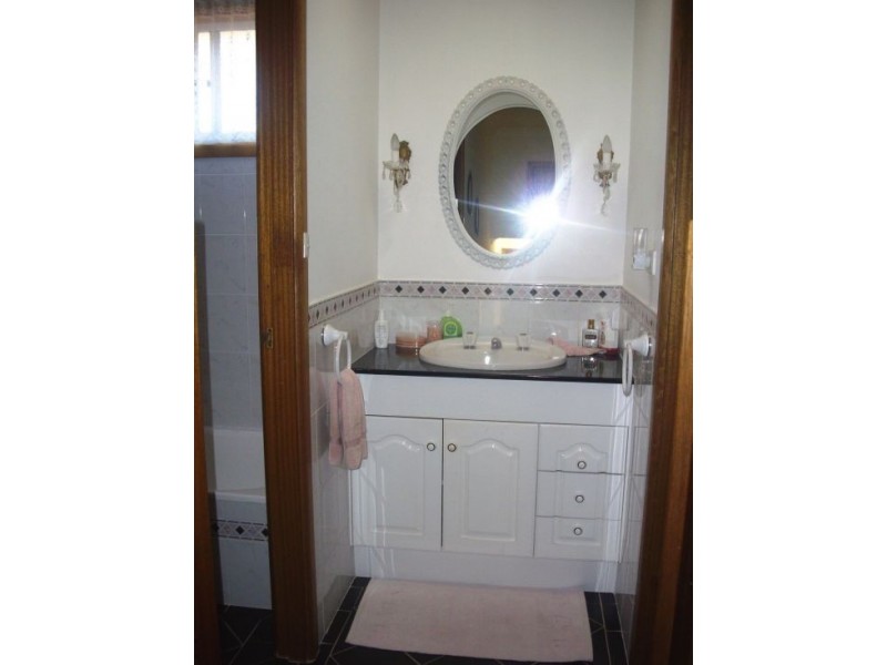 6 Power Street, Prairiewood NSW 2176