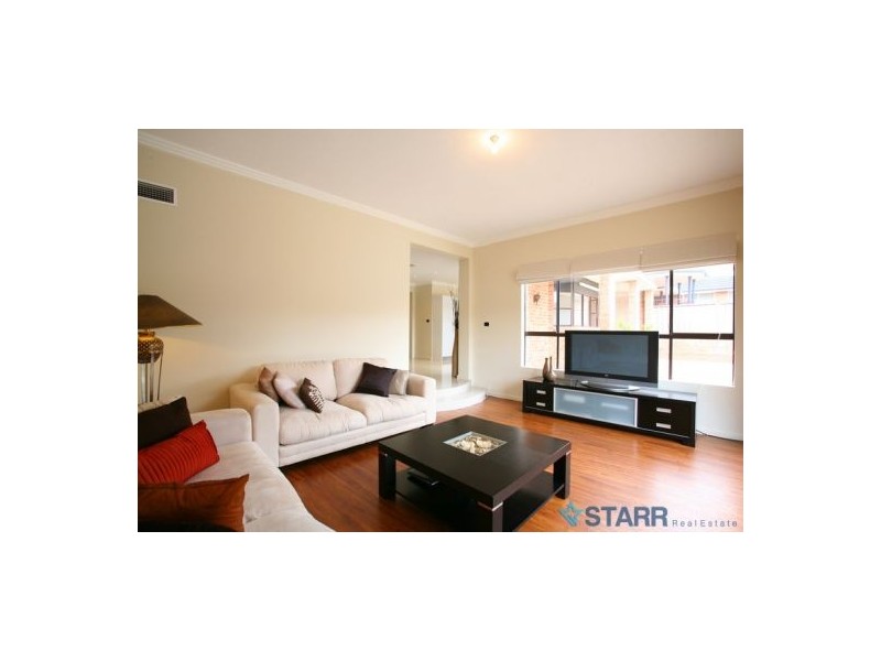 12 Ogden Close, Abbotsbury NSW 2176