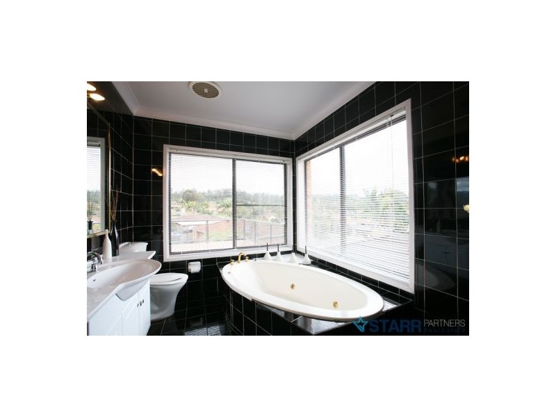 12 Ogden Close, Abbotsbury NSW 2176