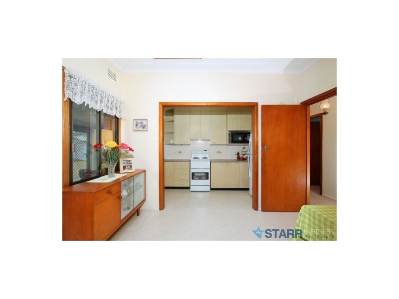 6 Wray Street, Fairfield NSW 2165