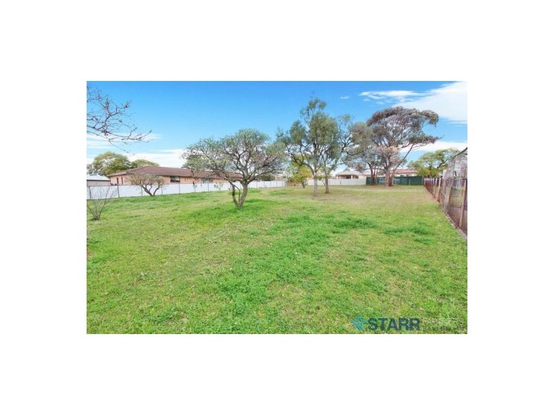 33 & 33a Eton Street, Smithfield NSW 2164