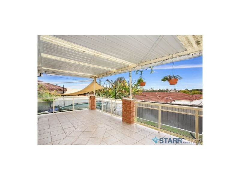Edensor Park NSW 2176