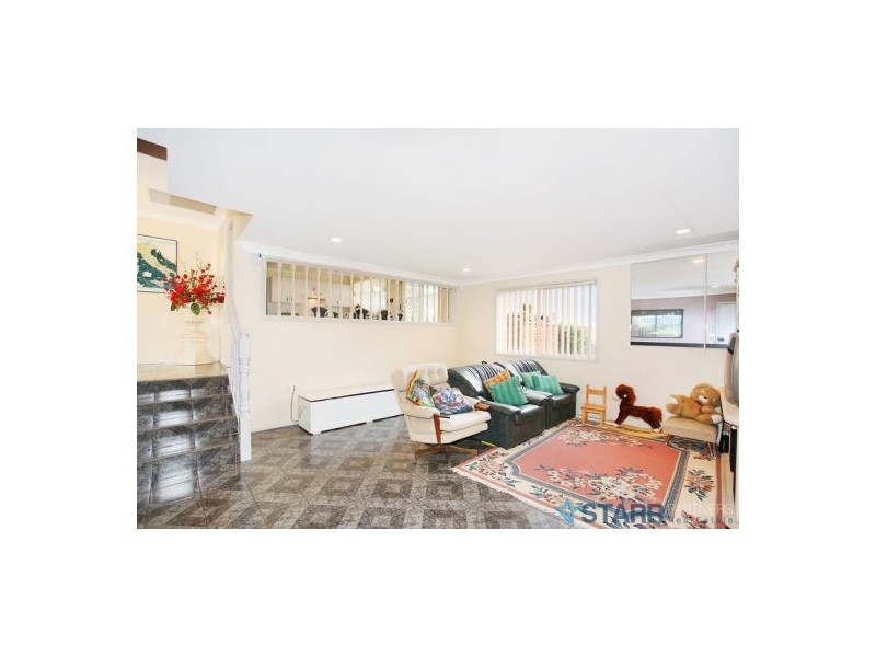 Edensor Park NSW 2176