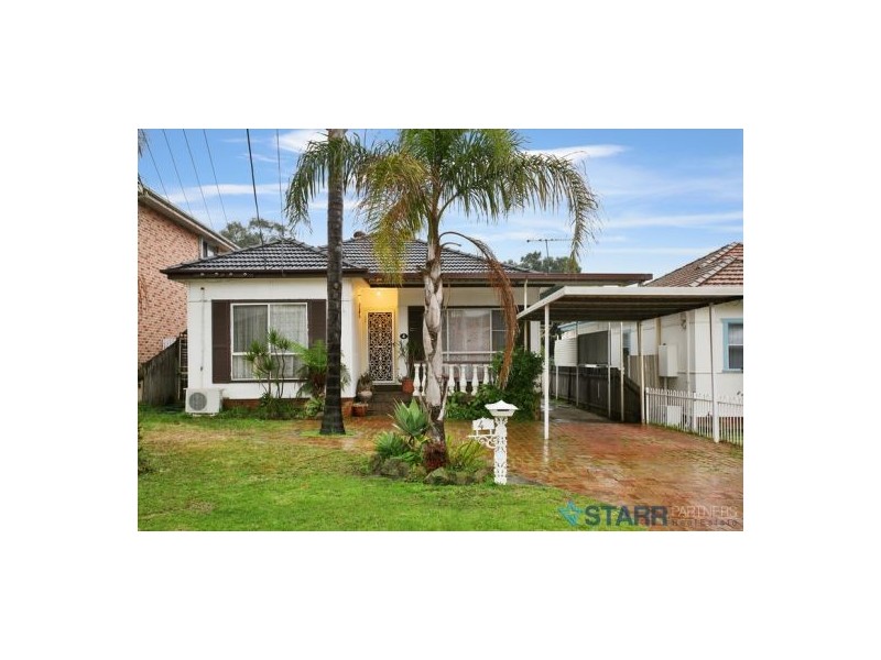 4 Myddleton Avenue, Fairfield NSW 2165