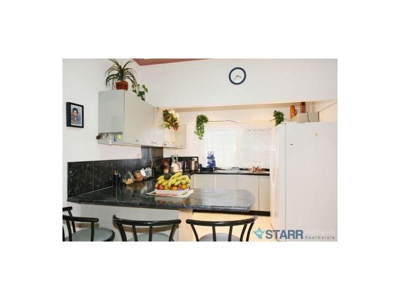 4 Myddleton Avenue, Fairfield NSW 2165