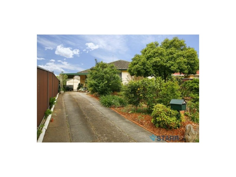 4 Chelsea Drive, Canley Heights NSW 2166