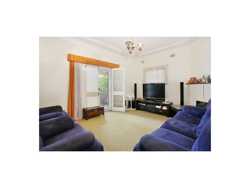 45 Station Street, Fairfield NSW 2165