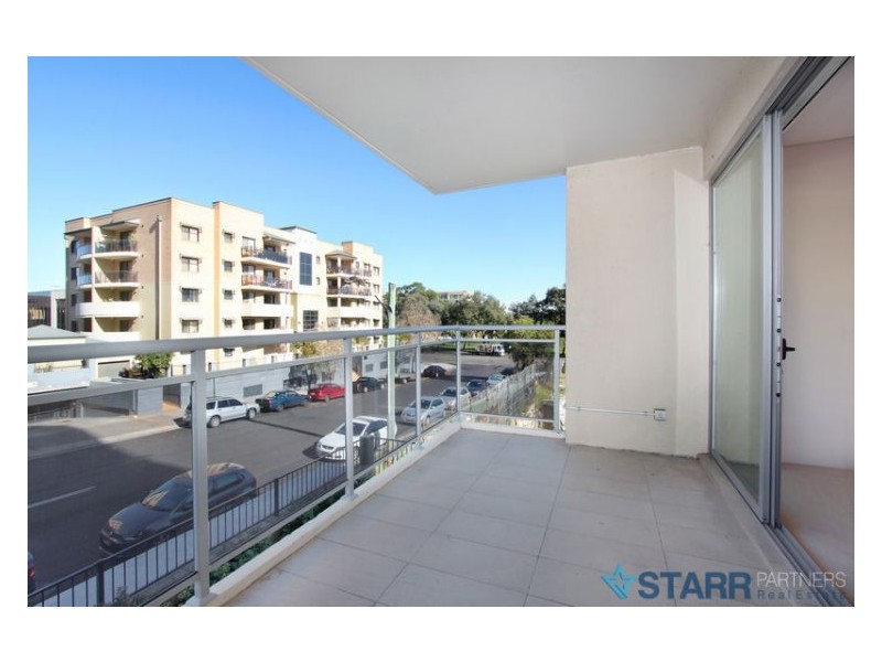 8/49 Lachlan Street, Liverpool NSW 2170