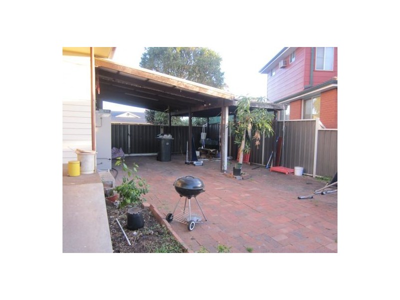 Fairfield West NSW 2165
