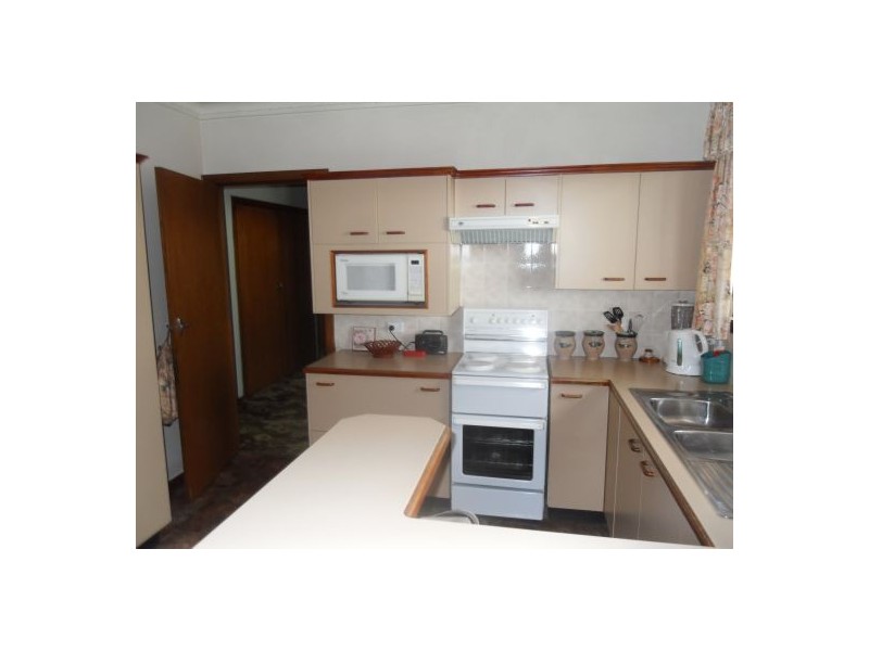 15 Basildon Road, Canley Heights NSW 2166