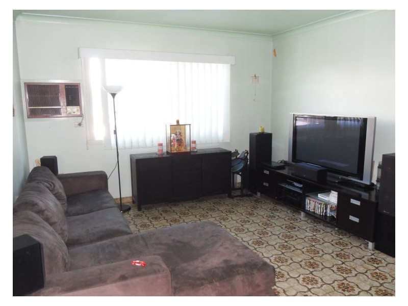 15 Craig Street, Smithfield NSW 2164