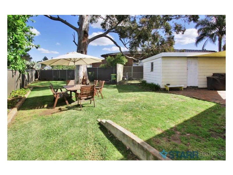 7 Tonga Crescent, Smithfield NSW 2164