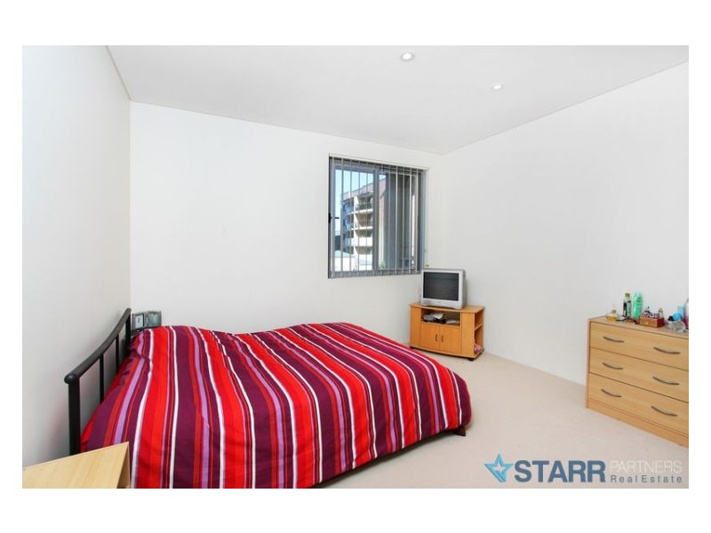 8/49 Lachlan Street, Liverpool NSW 2170