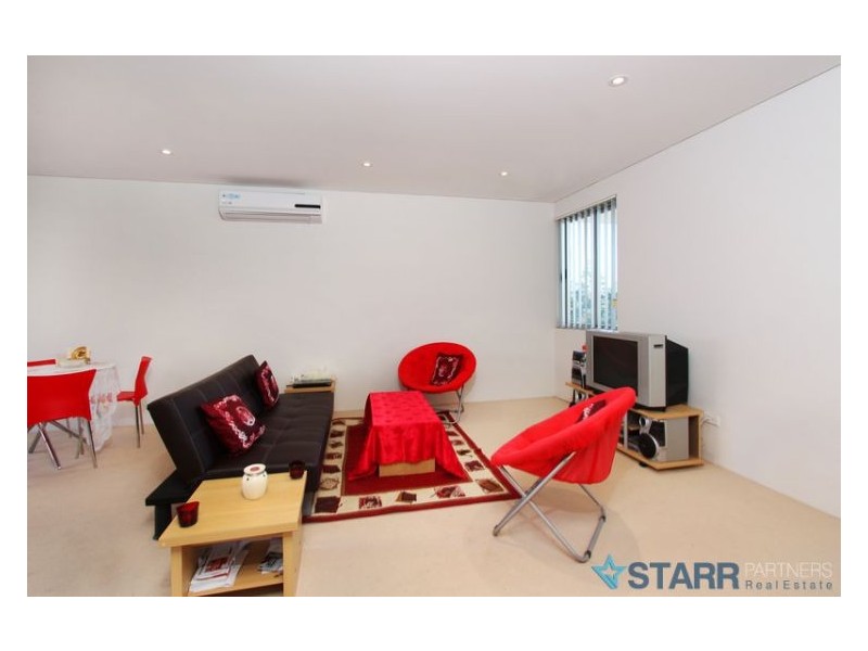 8/49 Lachlan Street, Liverpool NSW 2170