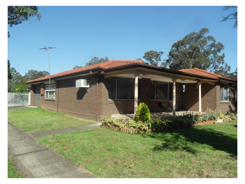 22 Comberford Close, Prairiewood NSW 2176