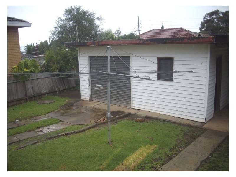 10 Canobolas Street, Fairfield West NSW 2165