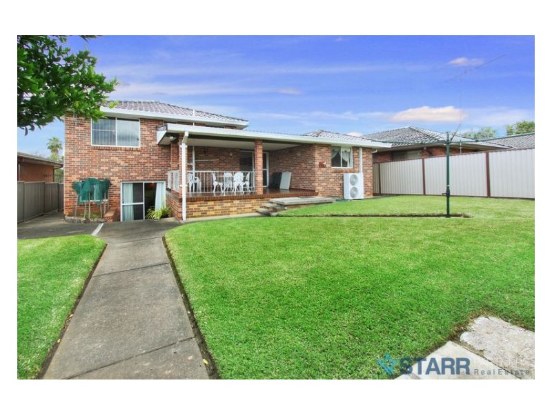 7 Buranda Crescent, St Johns Park NSW 2176