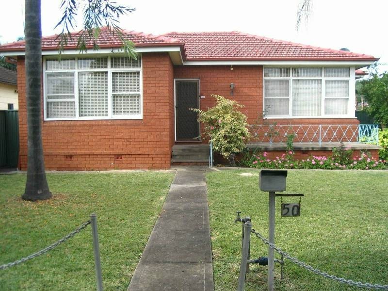 50 Bodalla St, Fairfield Heights NSW 2165