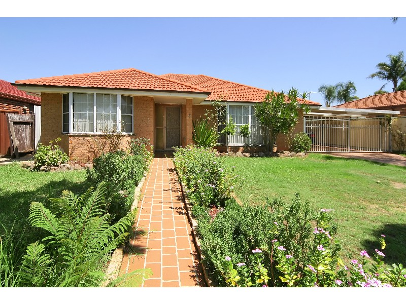 5 Mohawk st, Greenfield Park NSW 2176