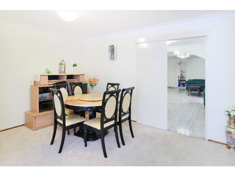 5 Mohawk st, Greenfield Park NSW 2176