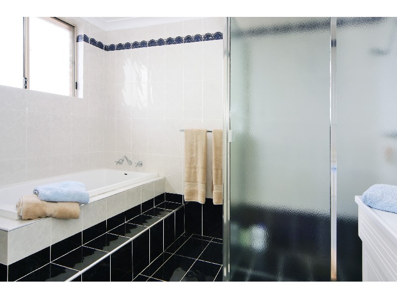 28 Garrison Street, Bossley Park NSW 2176