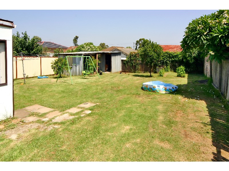 7 Wood Street, Fairfield NSW 2165