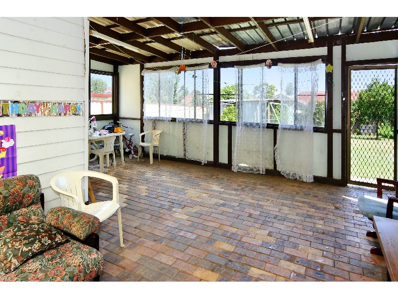 7 Wood Street, Fairfield NSW 2165