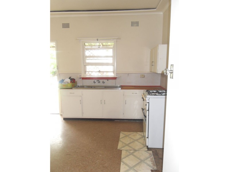 15 Garran Street, Fairfield West NSW 2165