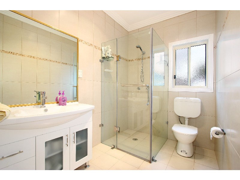 138 Oxford Street, Smithfield NSW 2164