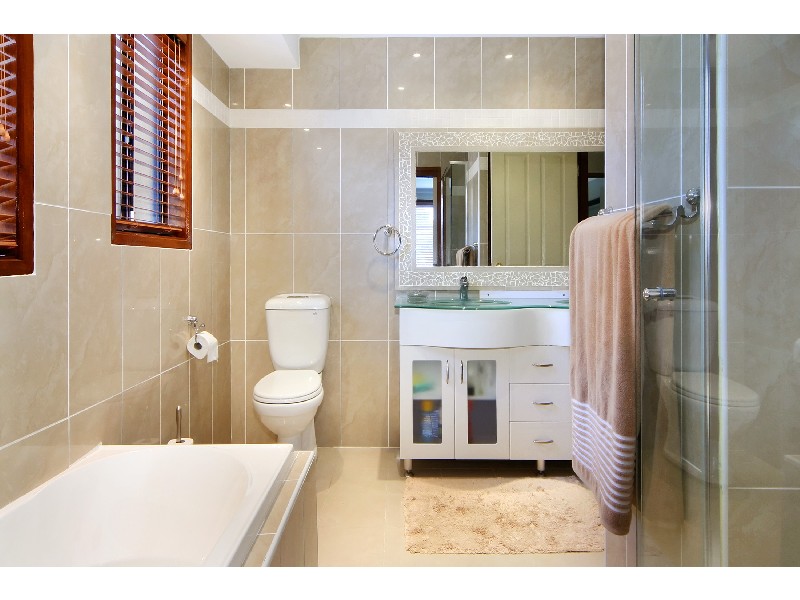 24 Province Street, Abbotsbury NSW 2176