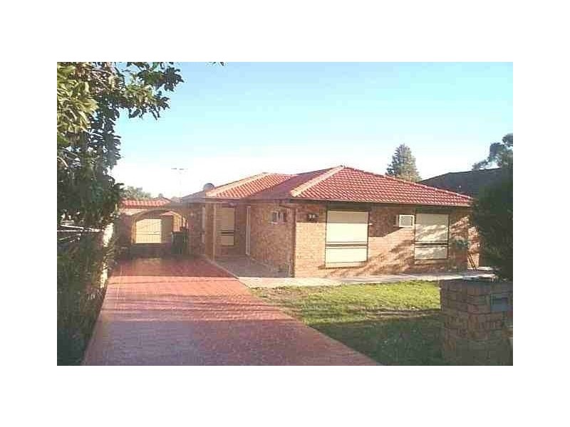 28 Tuncurry Street, Bossley Park NSW 2176