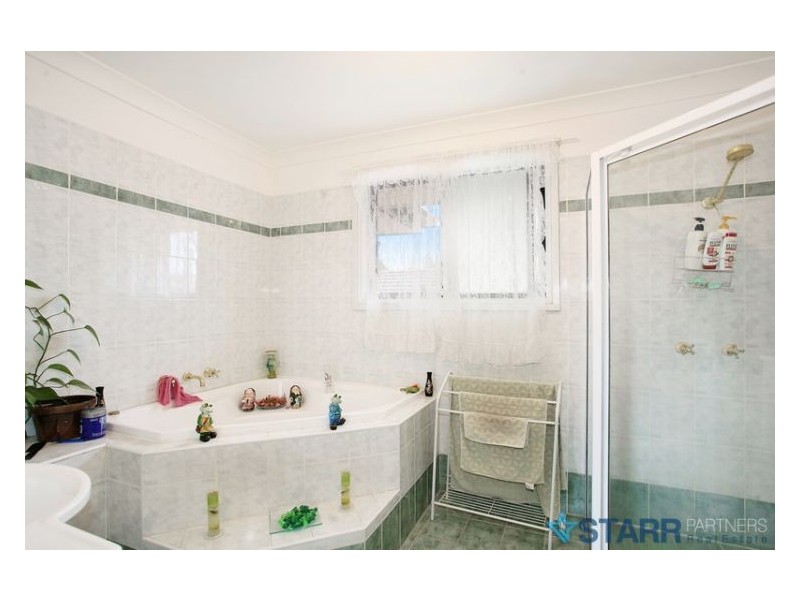 17B Linda Street, Fairfield Heights NSW 2165