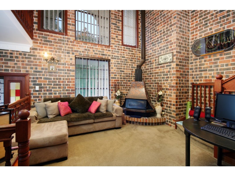 24 Brabyn St, Fairfield West NSW 2165