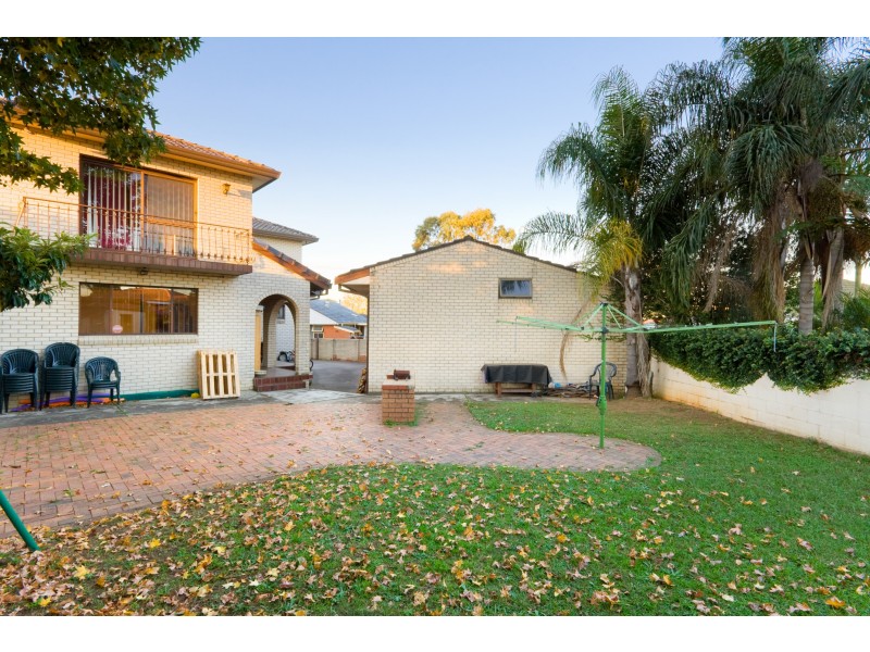 24 Brabyn St, Fairfield West NSW 2165