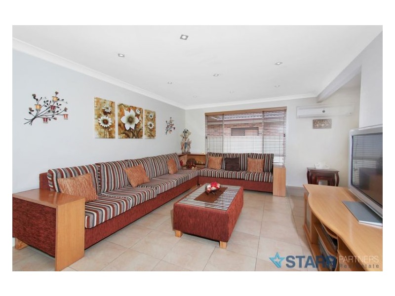 161 Pacific Palms Circuit, Hoxton Park NSW 2171